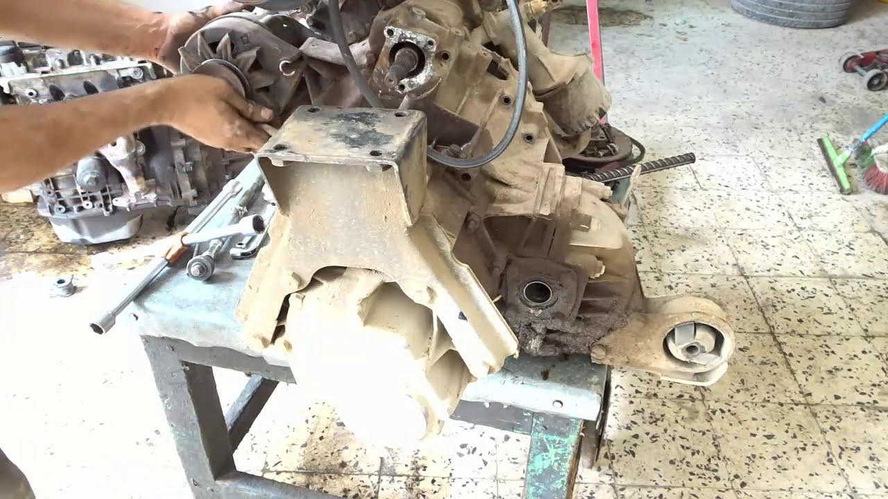 Démontage boite de vitesse G5 & embrayage - امبرياج فاسد علبة التروس  C25 - g5