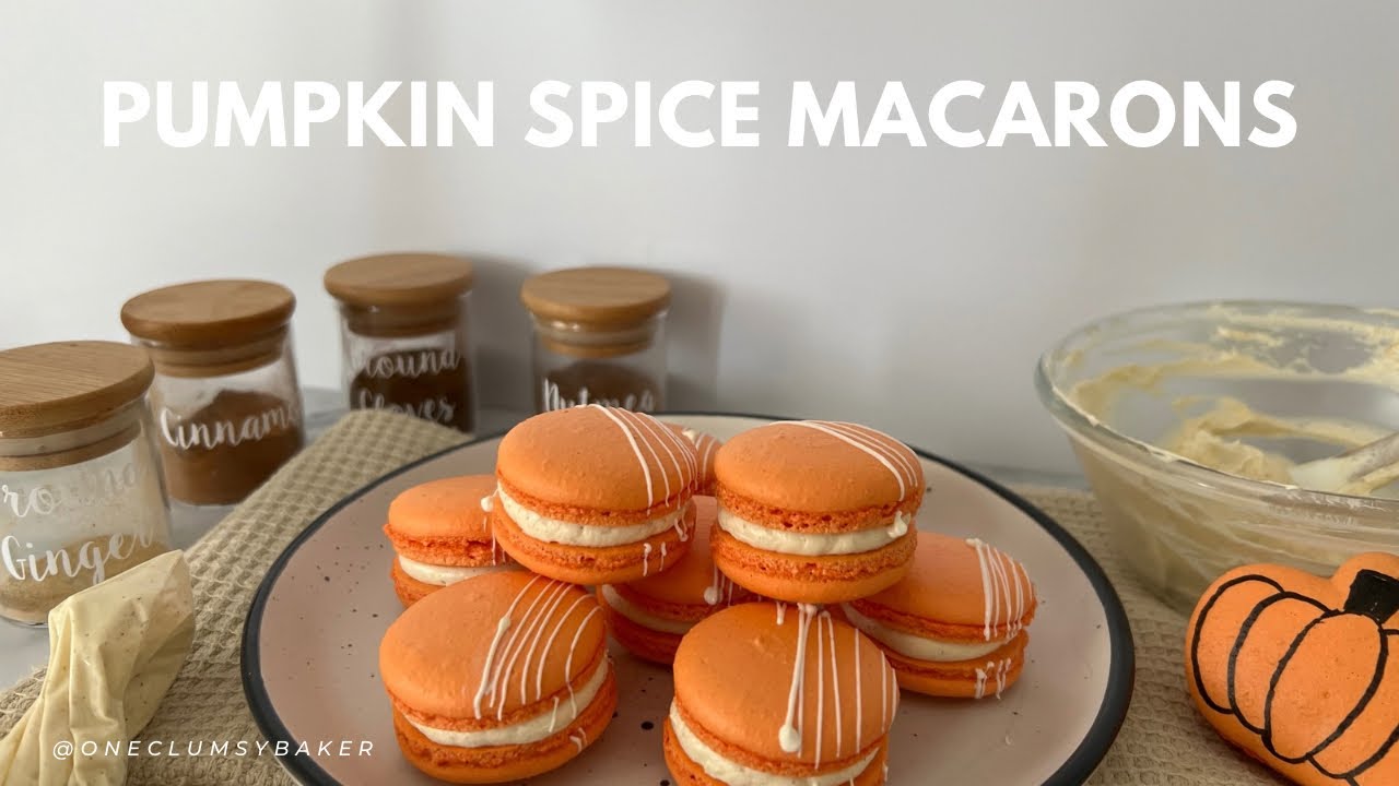 Pumpkin Spice Macarons | One Clumsy Baker
