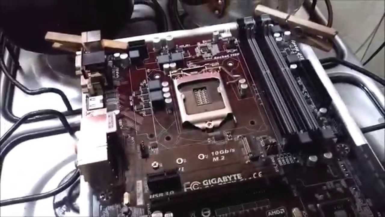 Placa-Mãe com defeito? Lave e leve ao forno....