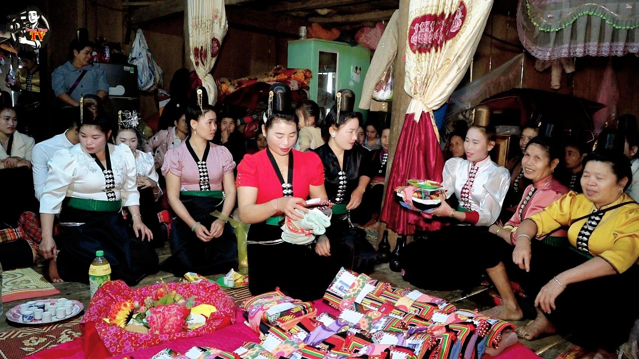 LỄ TẲNG CẨU VÀ TRAO PIÊU CHÚ RỂ VĂN CHÍNH CÔ DÂU TÒNG HUỆ BẢN BANG CHIỀNG SƠ