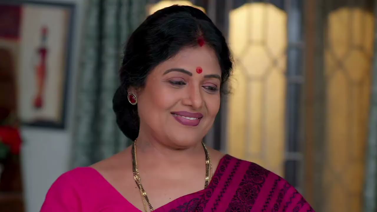 Podharillu Serial Review చక్రి తల్లిని మహాలక్ష్మీ కాపాడింది