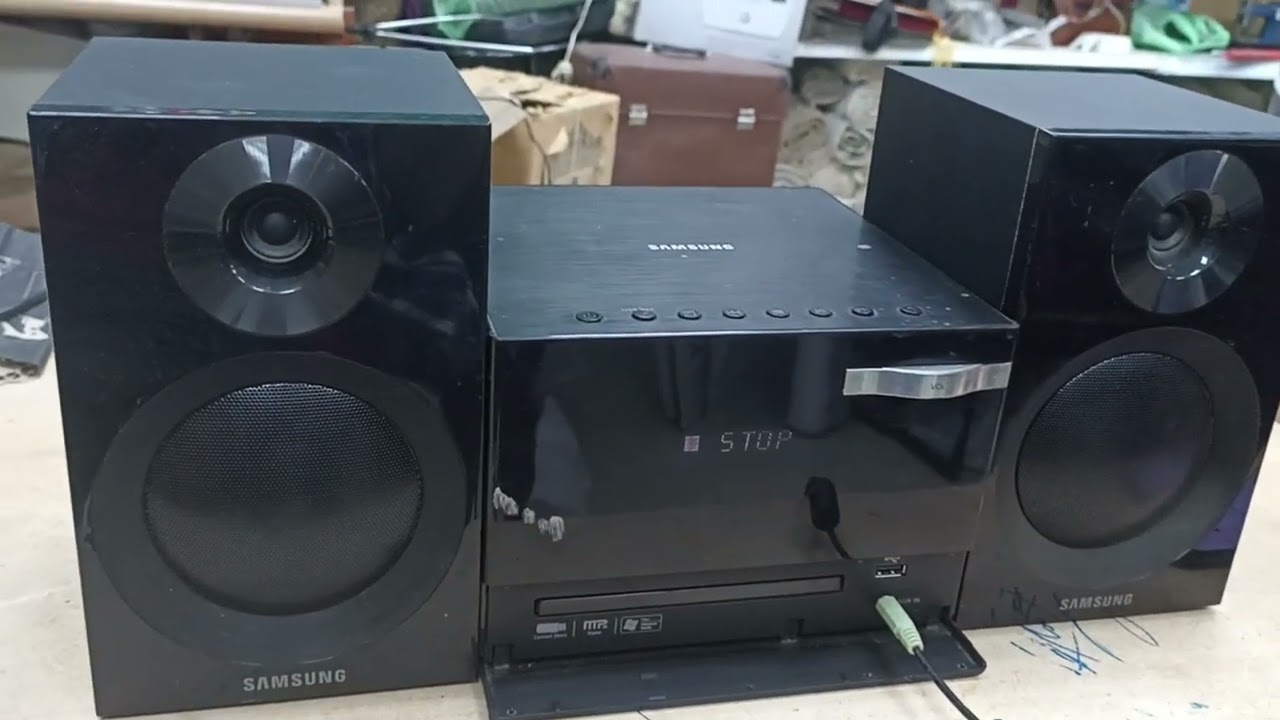 музыкальный центр Samsung mm-e320