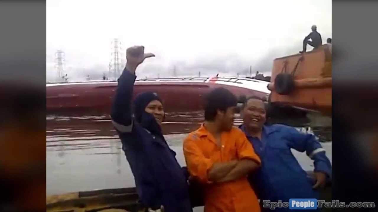 Epic Ship Launch Fail