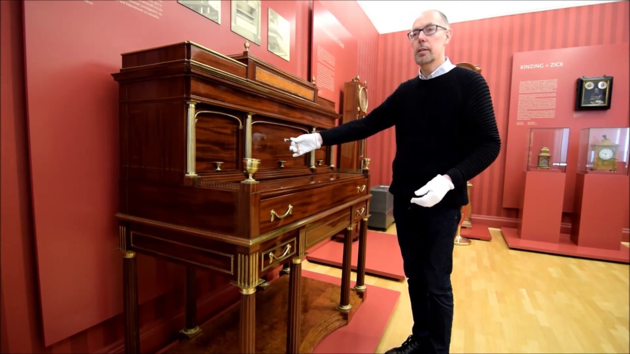 Schreibschrank von David Roentgen, um 1785