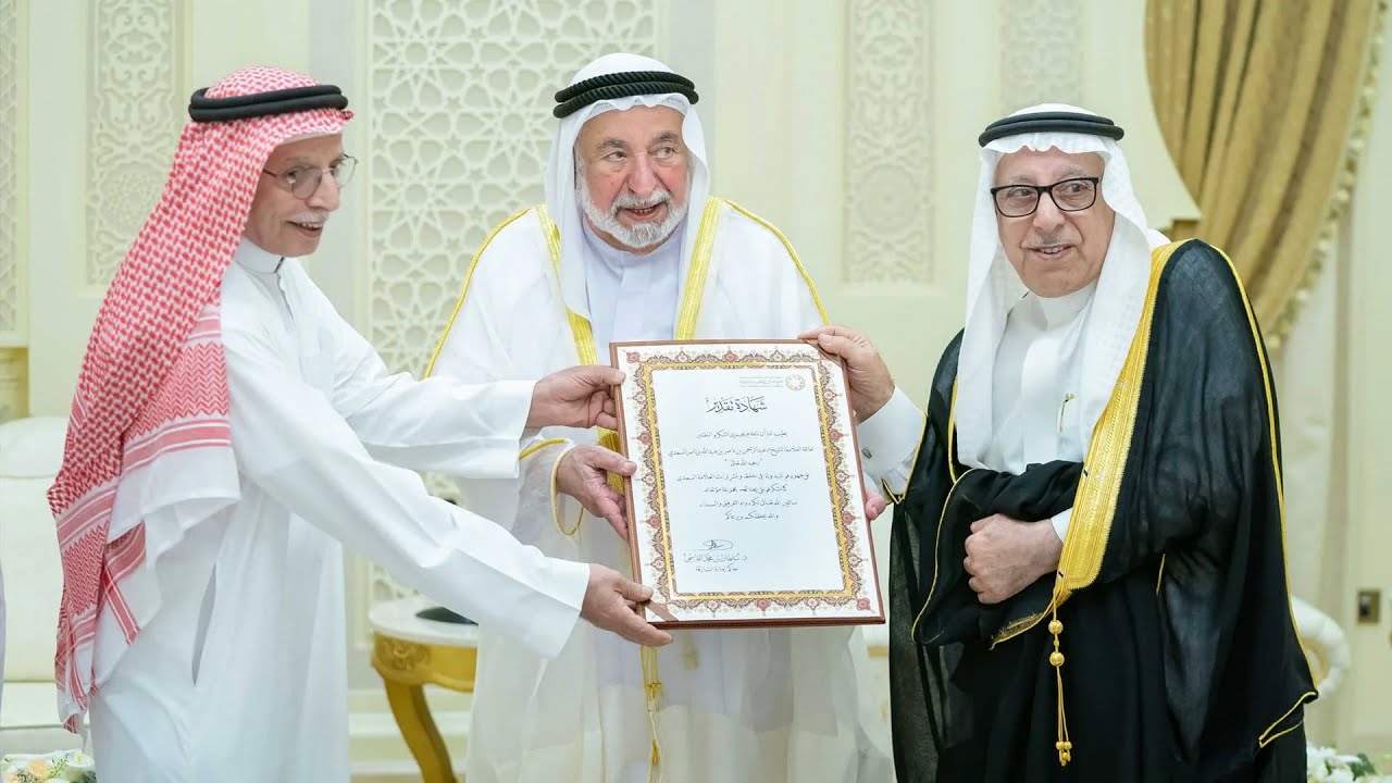 حاكم الشارقة يلتقي أحفاد العلّامة عبد الرحمن السعدي