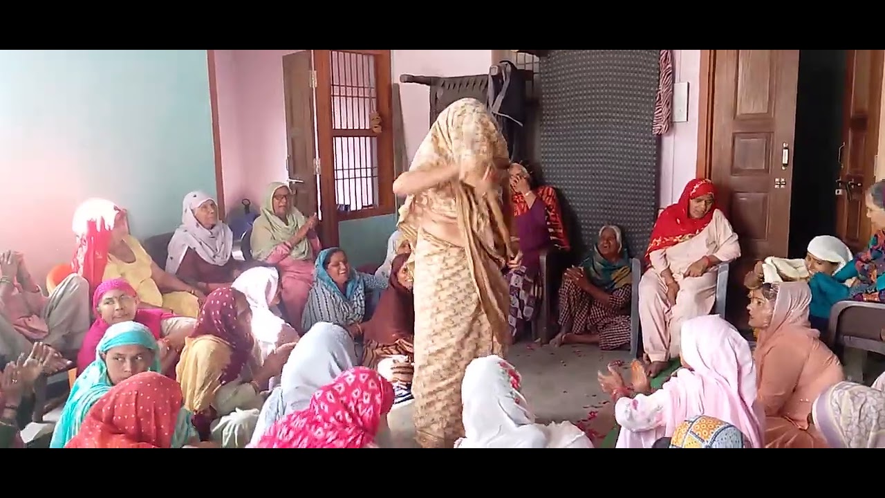 बुढ़ापा तेरे में भी आ व है # सुन चमक चुंदड़ी आली # बहुत सुंदरभजन हरियाणवी डांसर # न्यू डांस