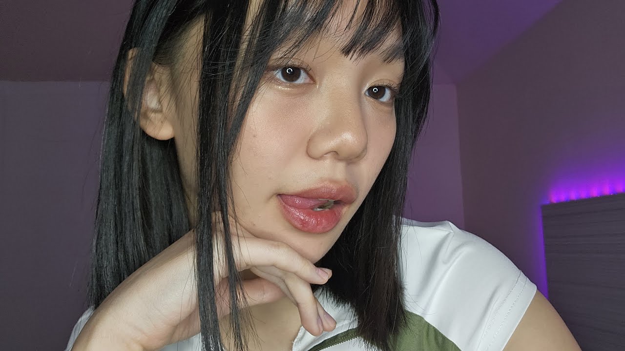 ASMR Spit Painting + Body Triggers👅🤲 | (Hand Movements, Skin Rubbing, Fabric Scratching)