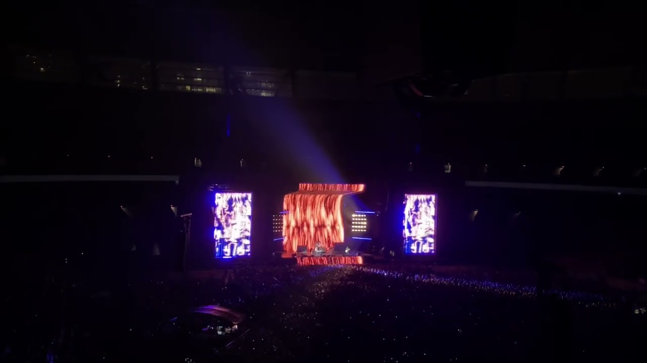 Red Hot Chili Peppers - Otherside (live, 2023 - Tour, Vancouver)
