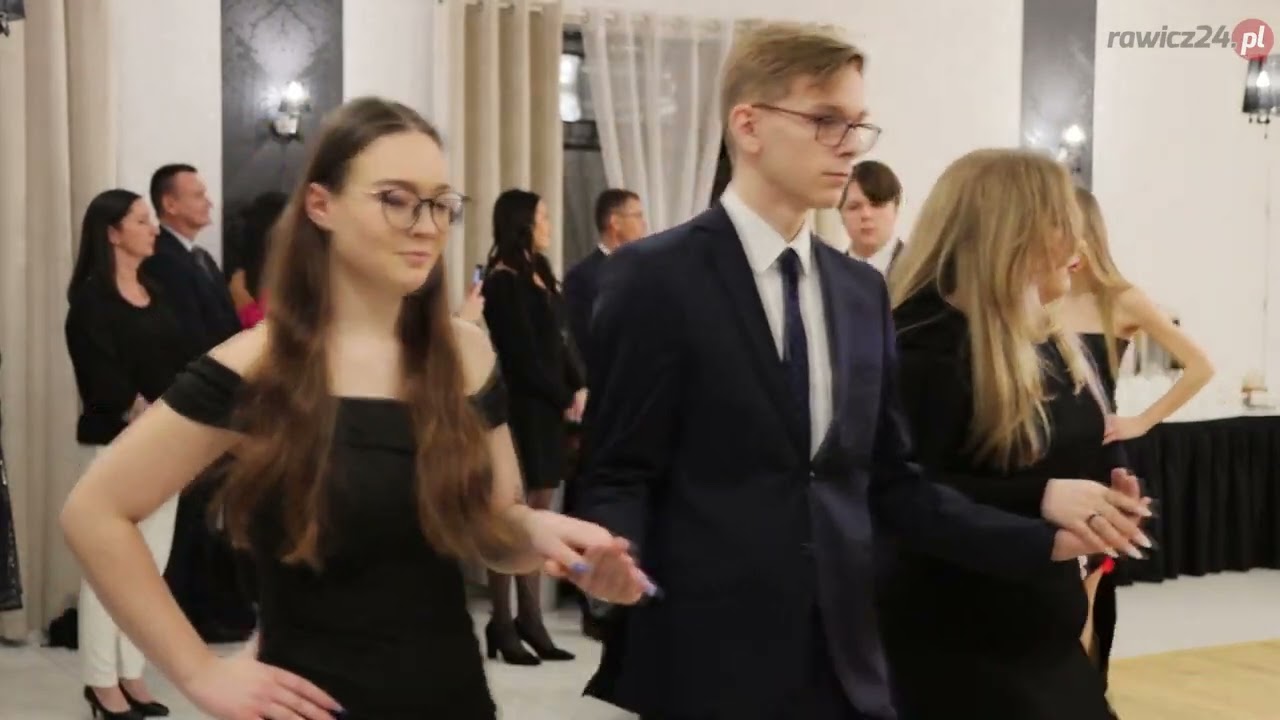 Studniówka 2025 ZS im  Jana Pawła II w Jutrosinie