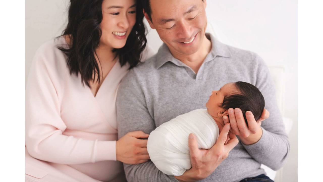 Newborn girl photography in Ashburn, VA by Rebecca Danzenbaker #newborngirl #newbornbaby #newborn