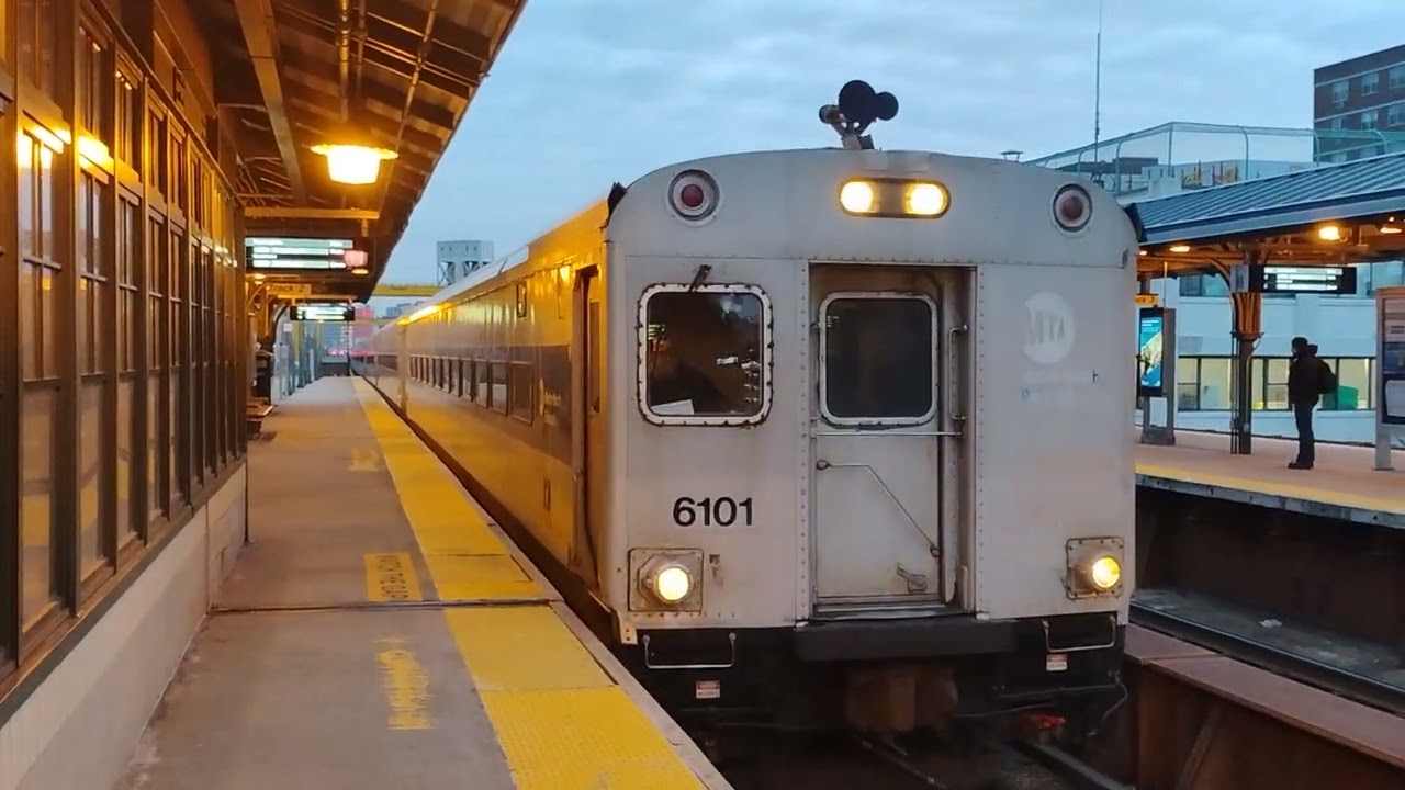 Shoreliners #6117/#6176 + #6362/#6434 at Harlem - 125 Street 