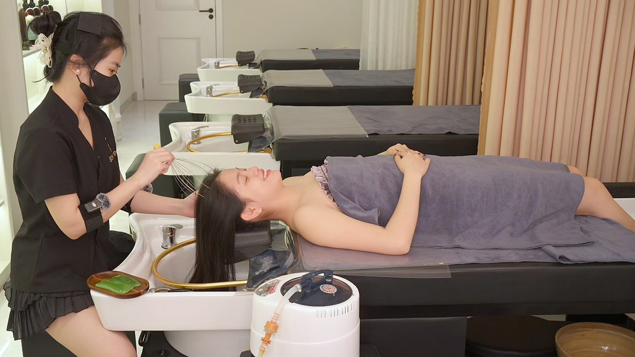 ASMR : Relaxing Head Spa at Barber Shop in Da Nang 🇻🇳