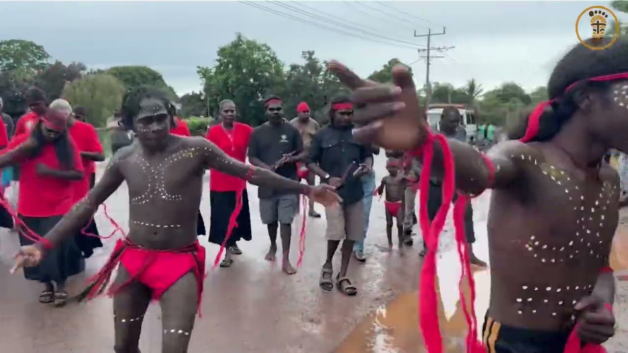 This is how the Tiwi people say goodbye 