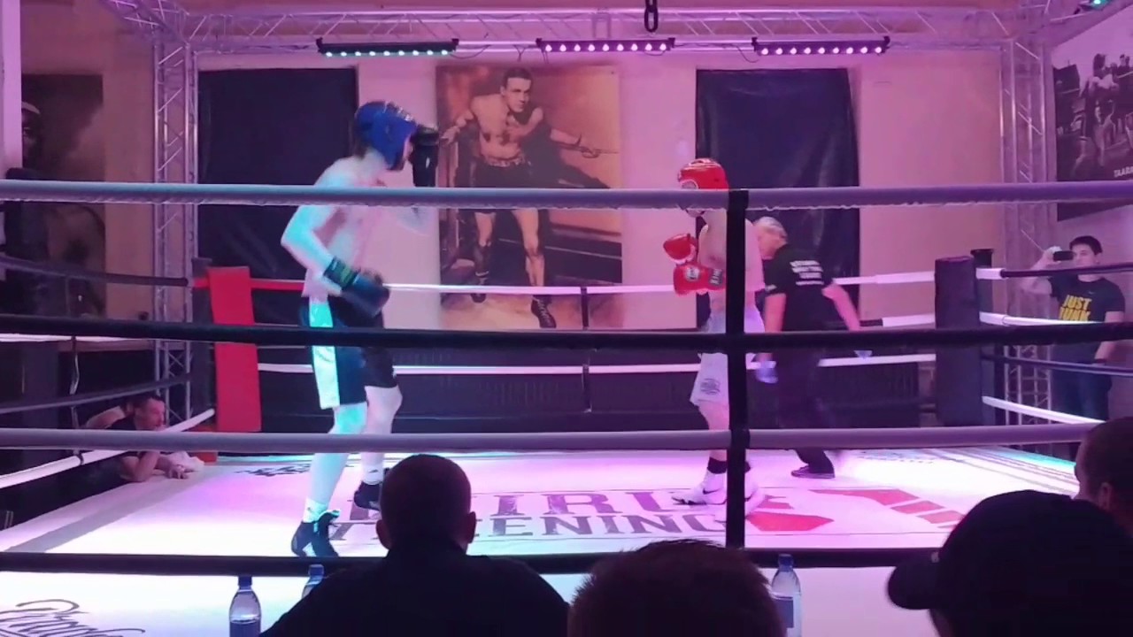 Vaapo Kuhi (punane, Kondor FC) vs. Kevin Sarapuu (Wiru Treening)