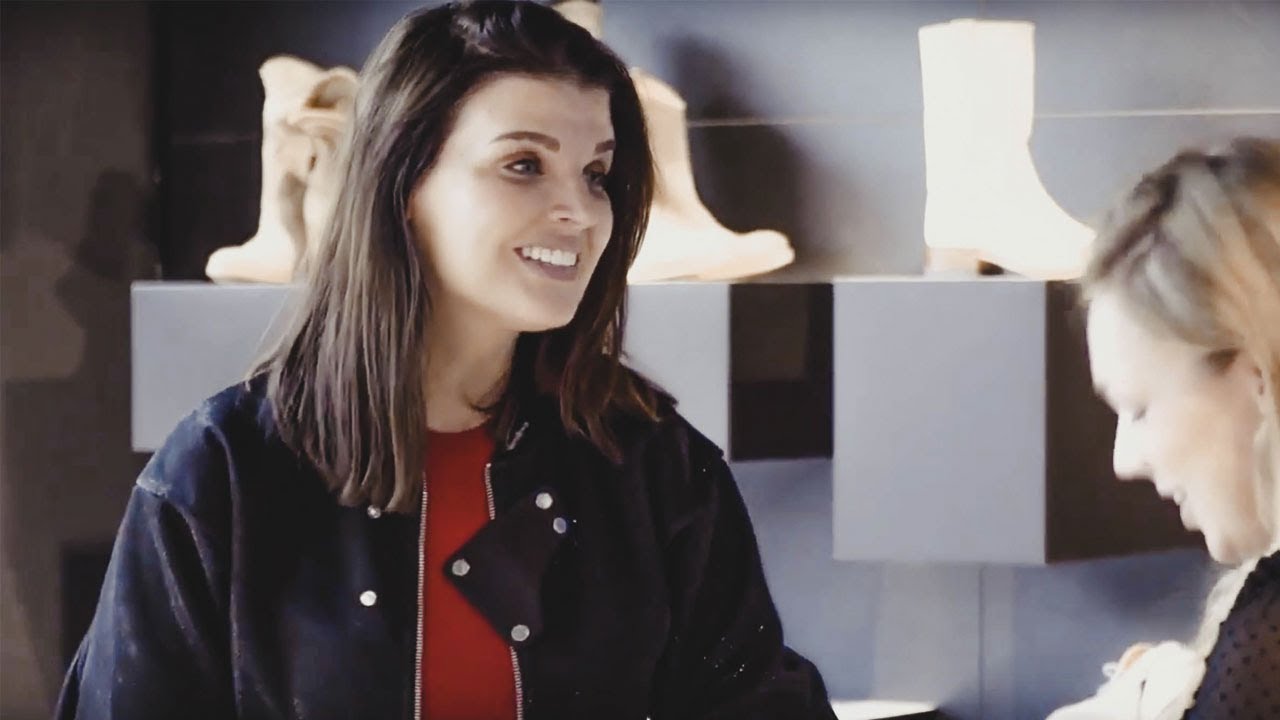 Ask the Stylist: Wat draag je onder een flared jeans - Manon Meijers
