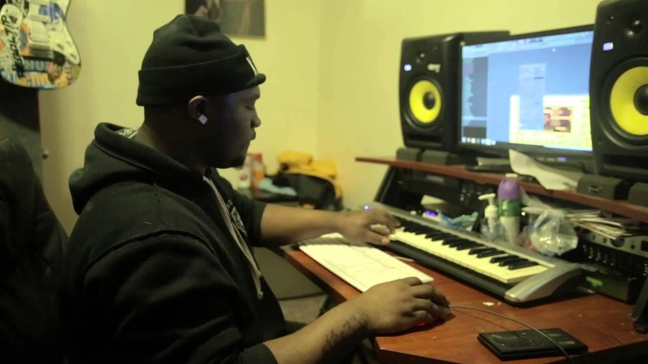 PRODUCER OF THE WEEK: @iamsmylez / shot by @flyty773