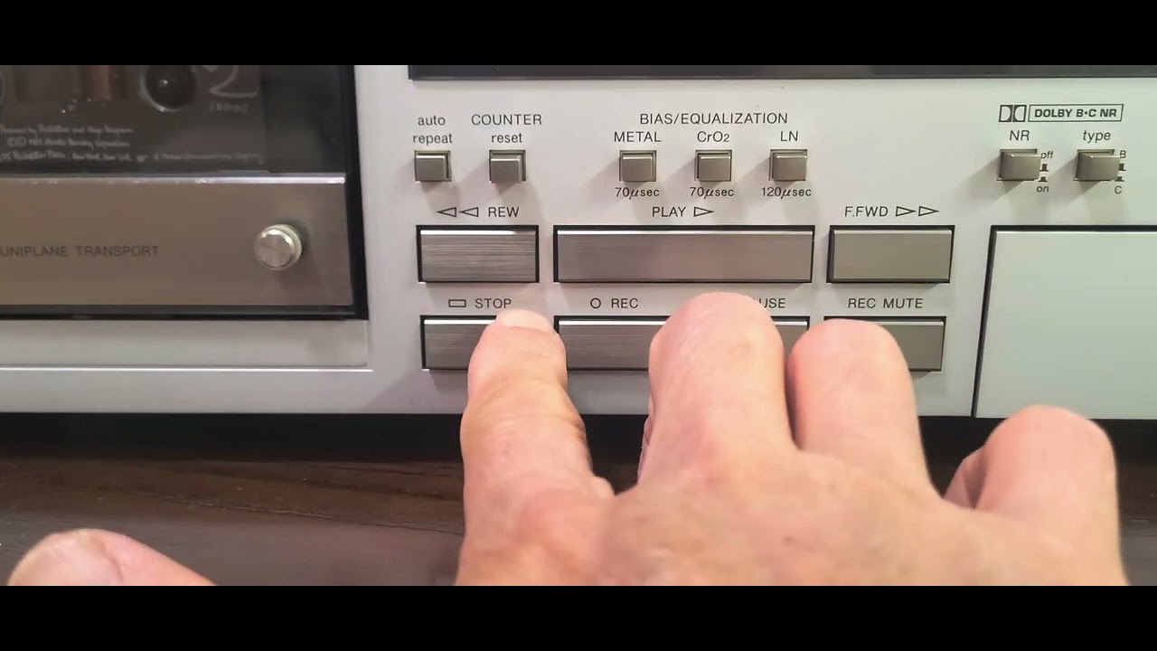 Harman/Kardon TD292 Ultrawideband Linear Phase Cassette Deck.