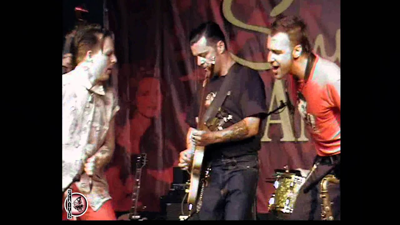 ▲Nick Curran/Marco Di Maggio and the Good Fellas - Nick jumps into the crowd! - 10th Summer Jamboree