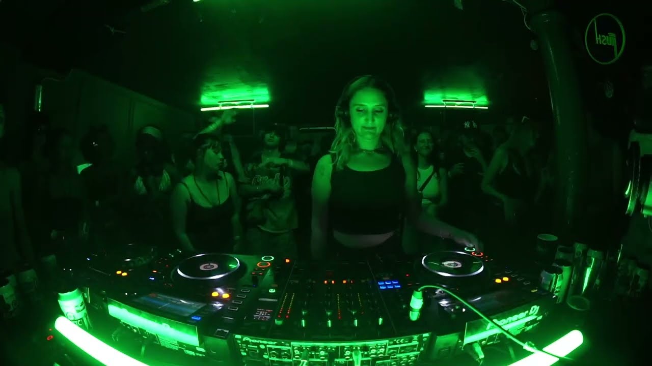 Carr&eacute; | London | Keep Hush x Two Tribes Takeover