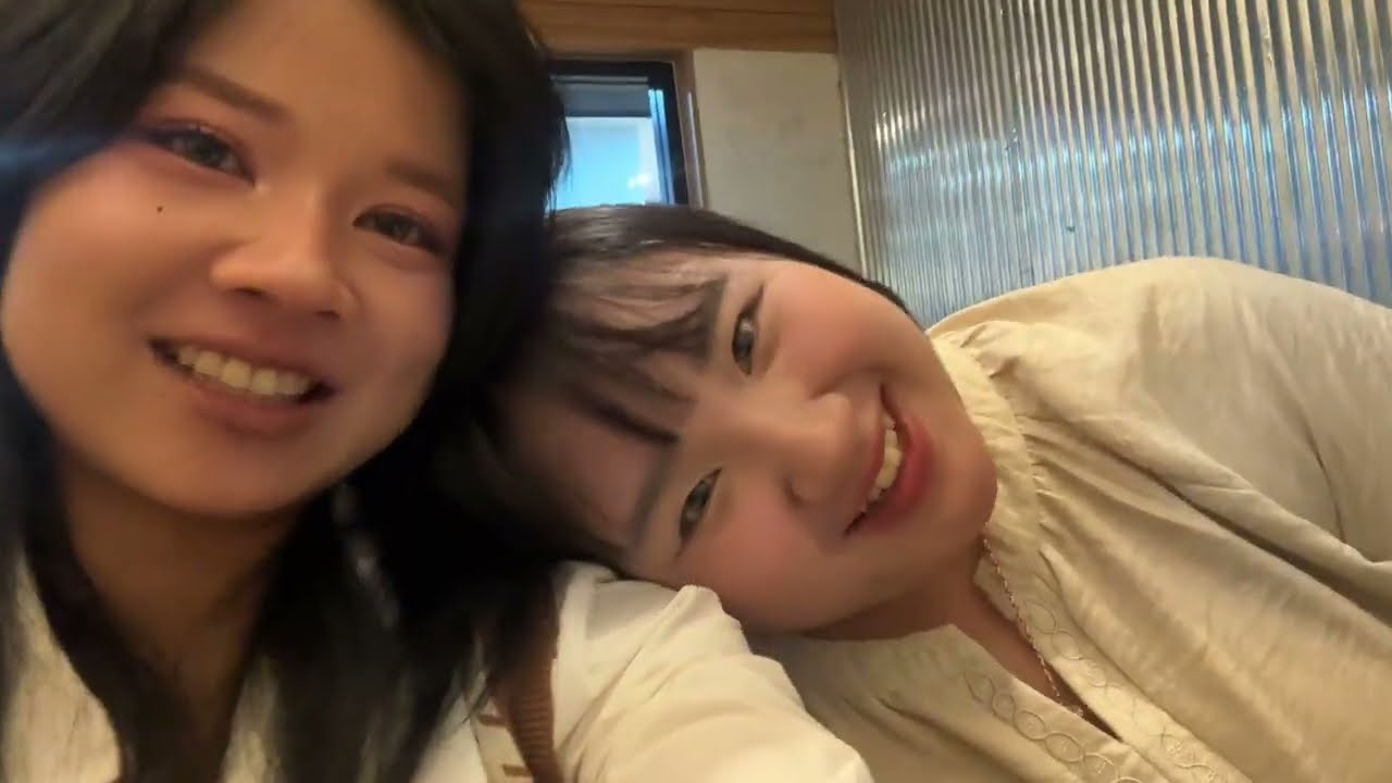 Vlogโบ้ๆเบ้ๆ : กินชาบู เจอเพื่อน แอนด์เม้ามอย