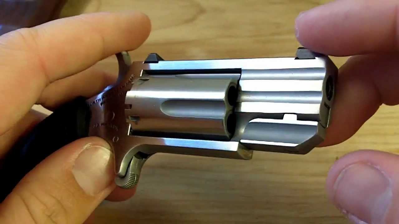 NAA PUG 5 SHOT .22 MAGNUM REVOLVER