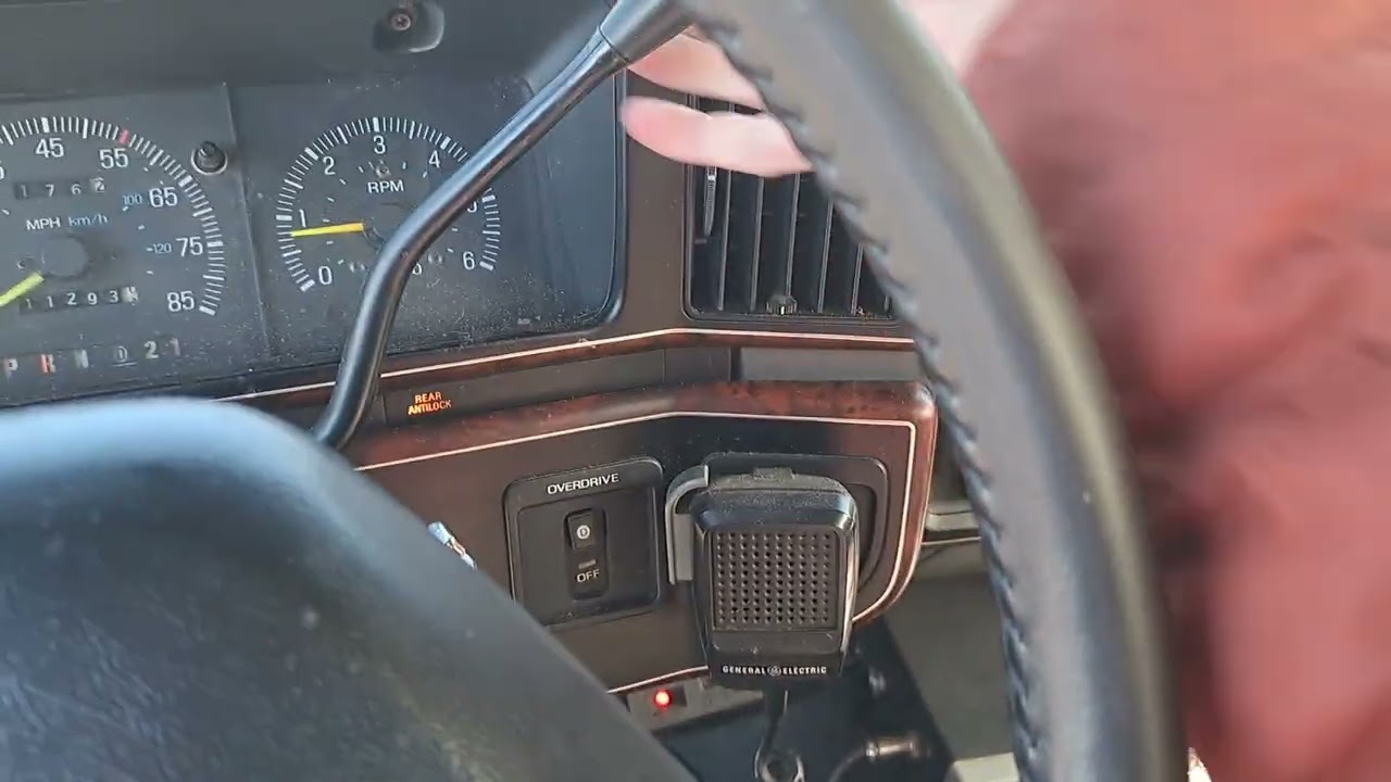 Быстрый запуск: Ford F-150 XLT Lariat 2WD 1991 года выпуска