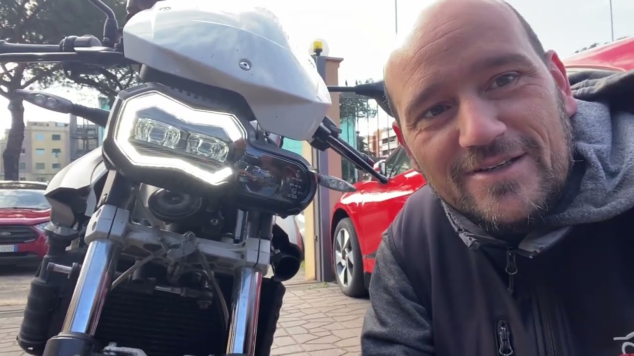 Recensione e montaggio Faro Full LED per BMW F800R WWW.GTCCARS.IT