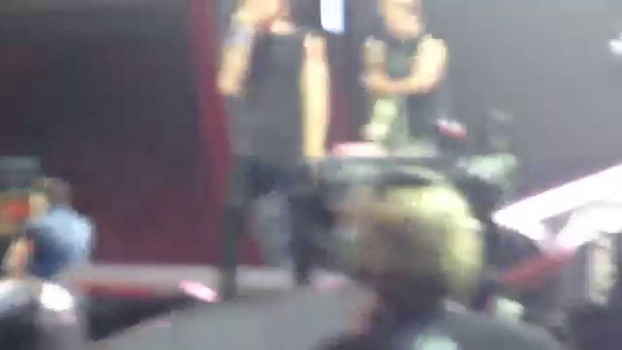 Midnight Memories - One Direction [WWA Tour Amsterdam 25-06-2014]