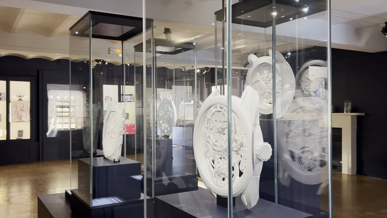 Exposition d'horlogerie au musée du papier d'Angoulême