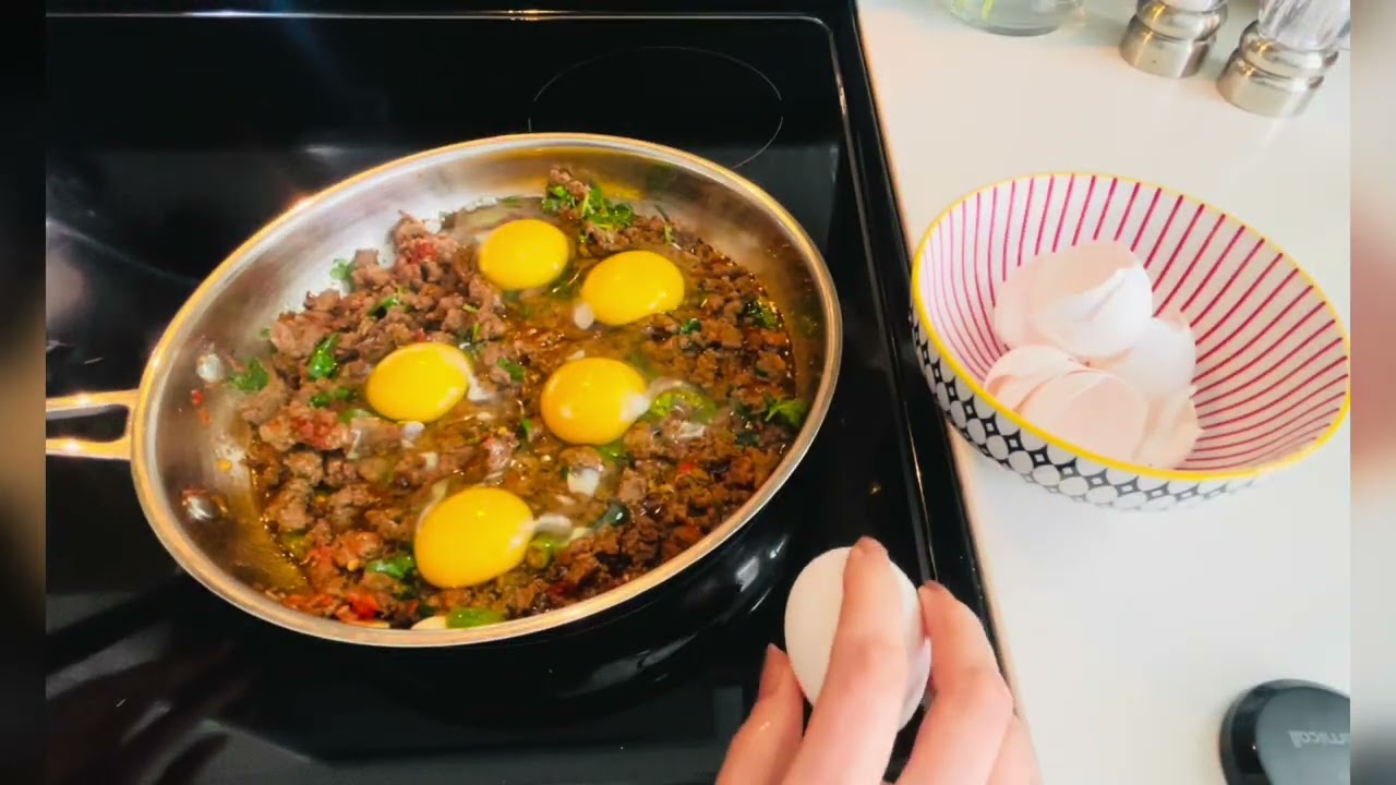 Spicy ground Beef and Egg 🍳 Shakshuka 