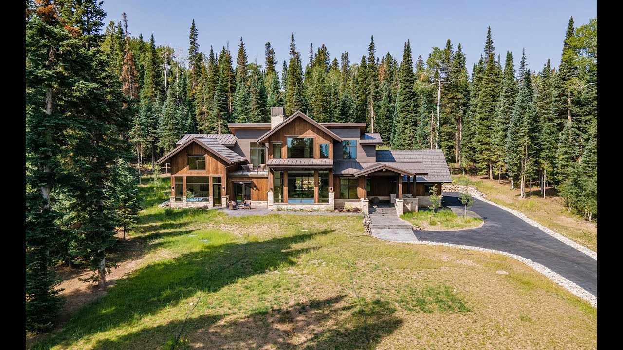 722 Granite Springs Trail, located in Cordillera in Edwards, Colorado | Listed by Malia Cox Nobrega