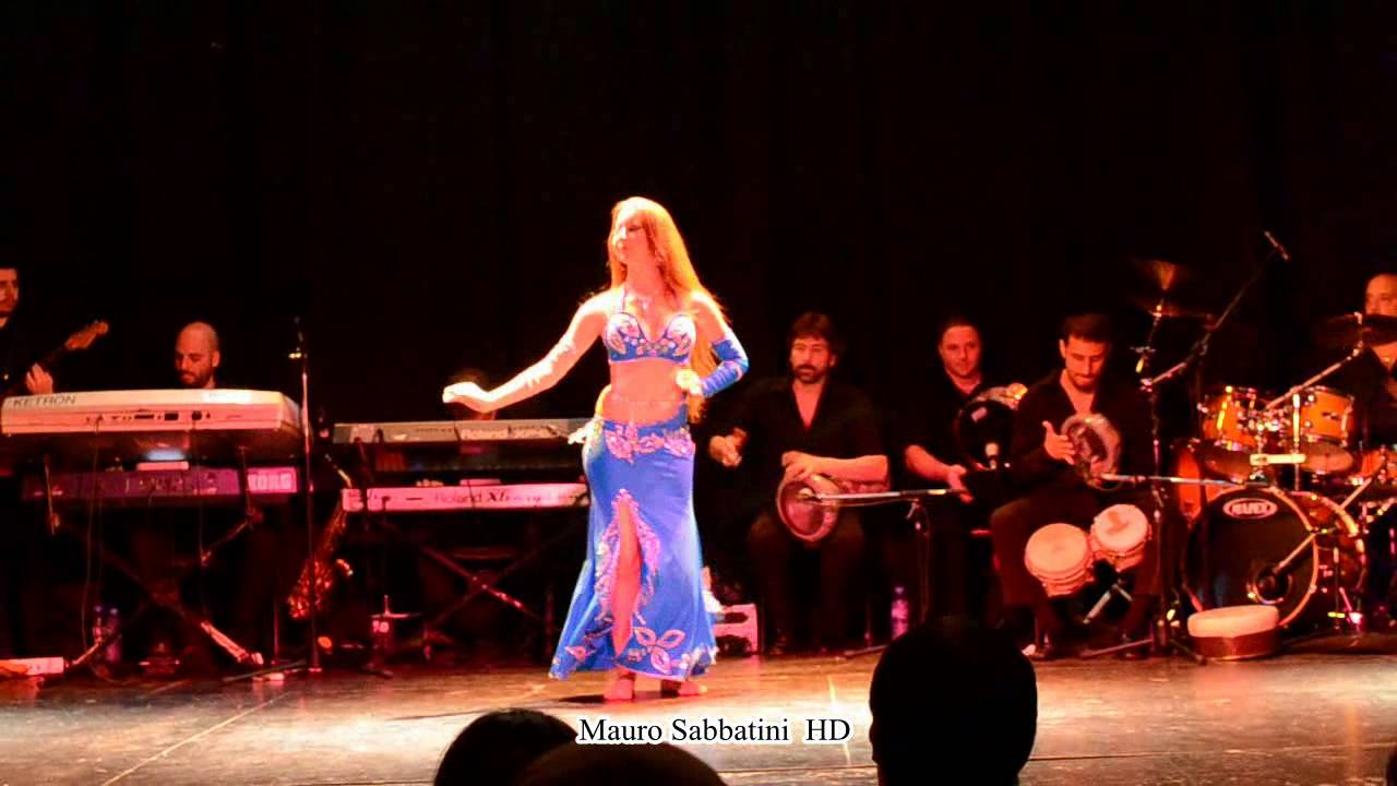 Shaddin junto a Horus Arab Music en Fanna-Soheir Zaki