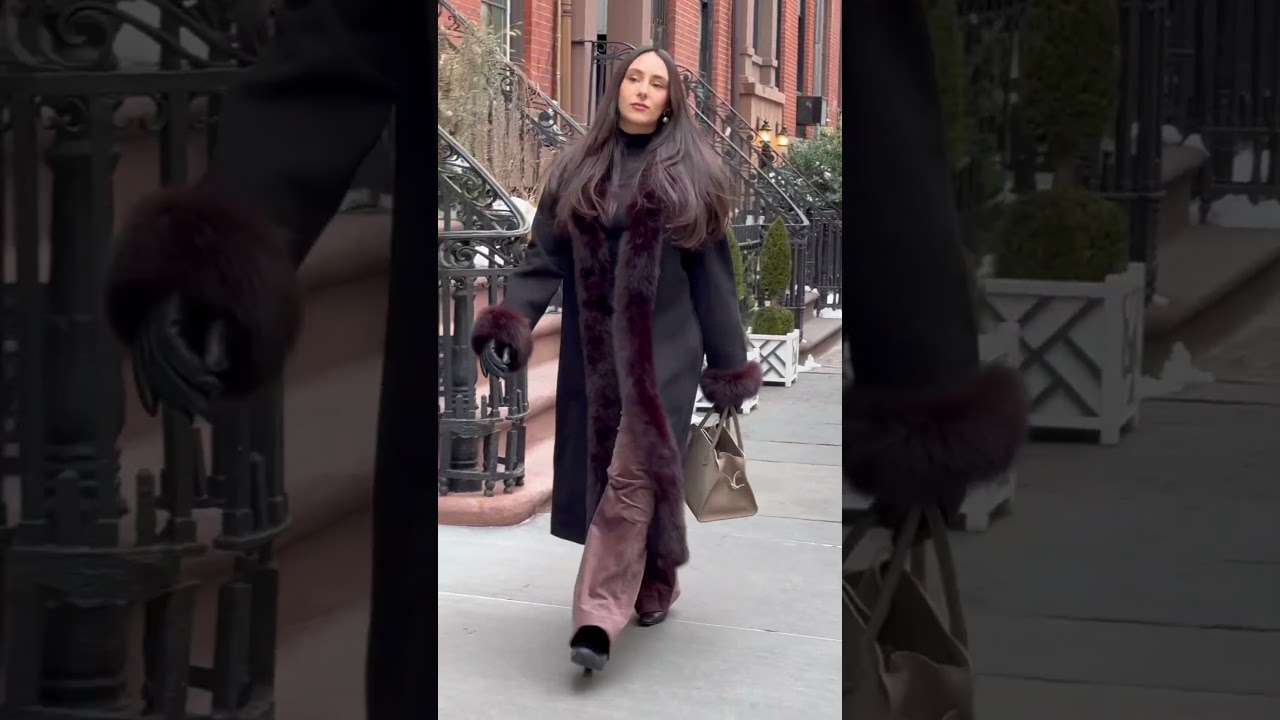 New Yorkers are simply fashion icons! Here&rsquo;s some winter fashion inspiration 💗 #fashiontrends