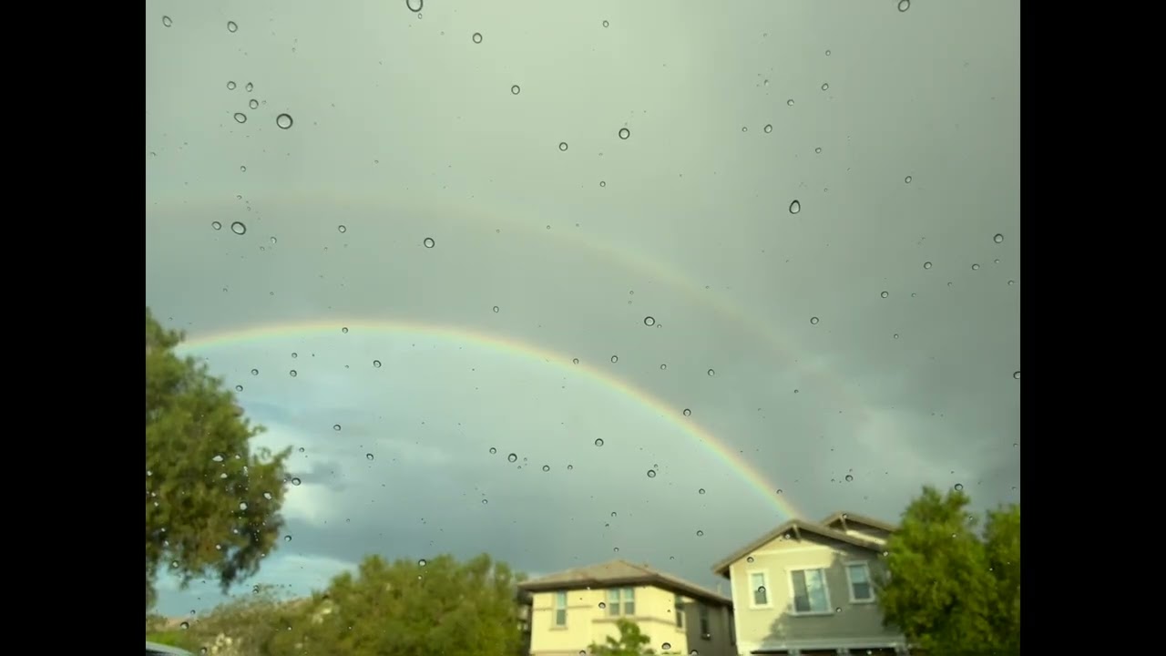 After the Rain🌧️ A Quiet Moment of Hope😌 A Rainbow Over Las Vegas🌈