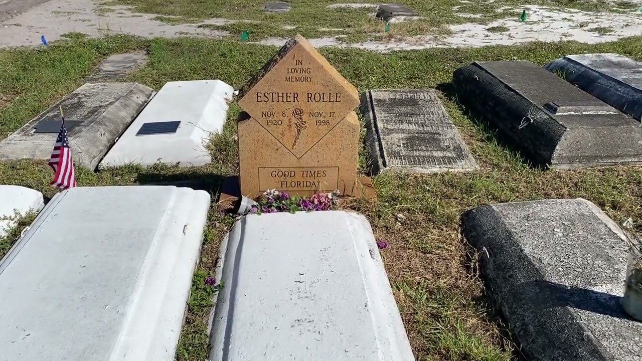 Gravesite of Esther Rolle #estherrolle #famousperson #goodtimes #famousgrave #actress #floridaevans