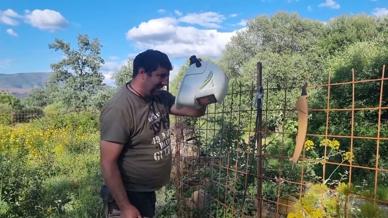 Bueno autóctono vamos avanzando. Voy a cortar y empalmar el mallazo.