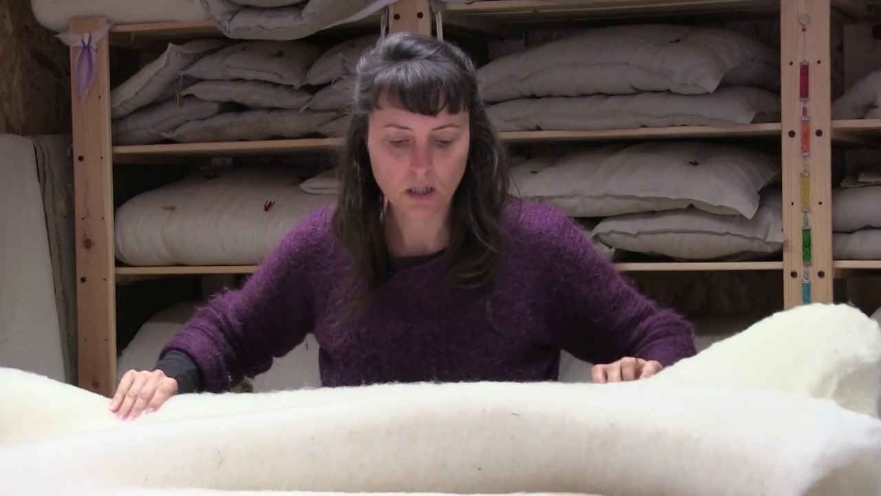 Stéphanie Petuya fabrication artisanale de literie en laine à Zimmerbach  reportage TLB
