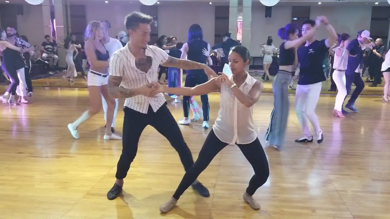 Magna Gopal & Micka Nguyen First Salsa Dance @ Taiwan Salsa Carnival