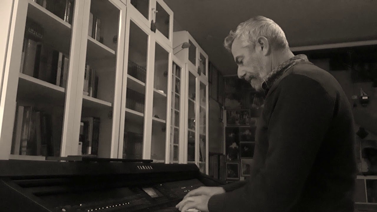 Cucurrucucu paloma. Joaquín Pareja-Obregón