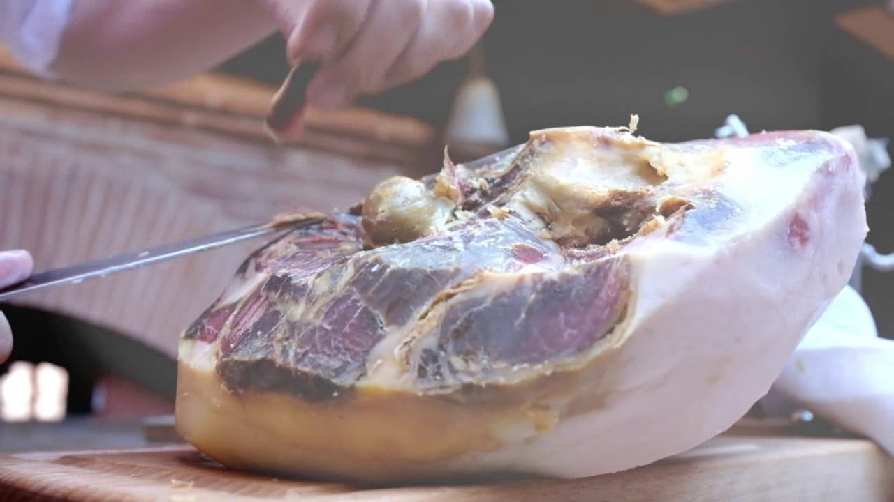 Le jambon de Porc Noir de Bigorre