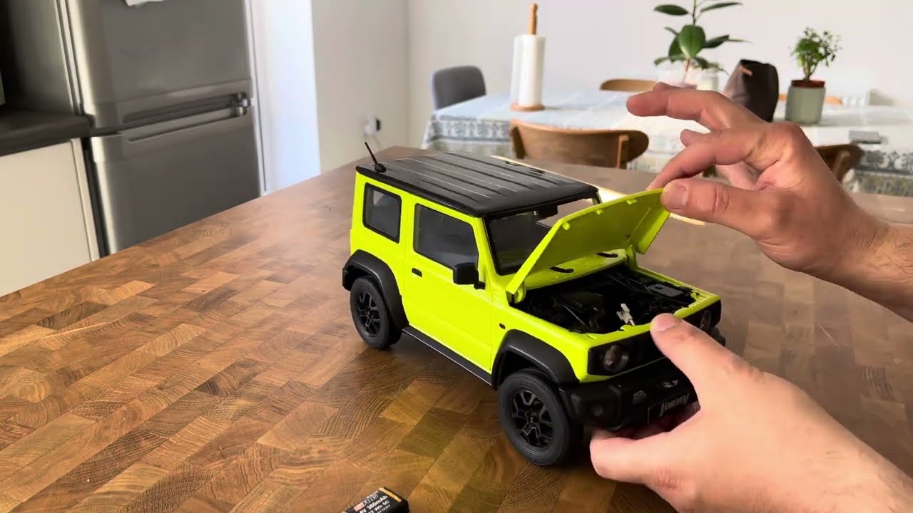 FMS 1/12 Scale Suzuki Jimny - Is it any good? 🤔