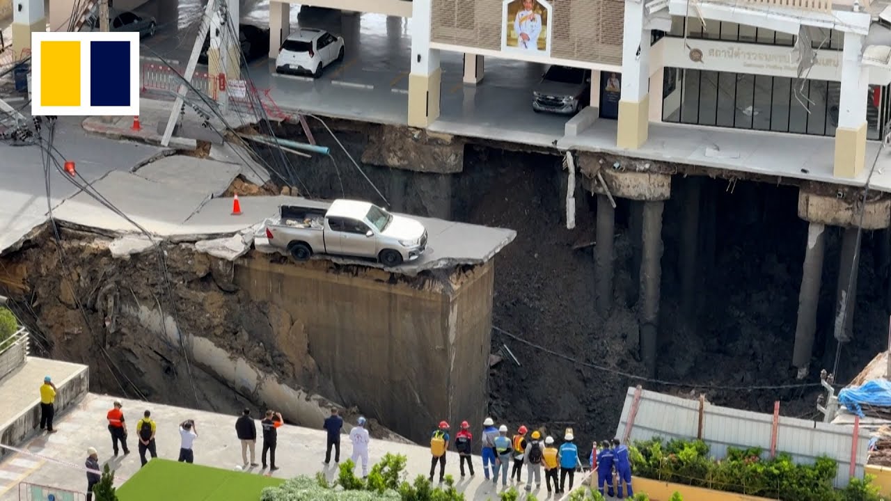 Massive sinkhole swallows cars in Bangkok