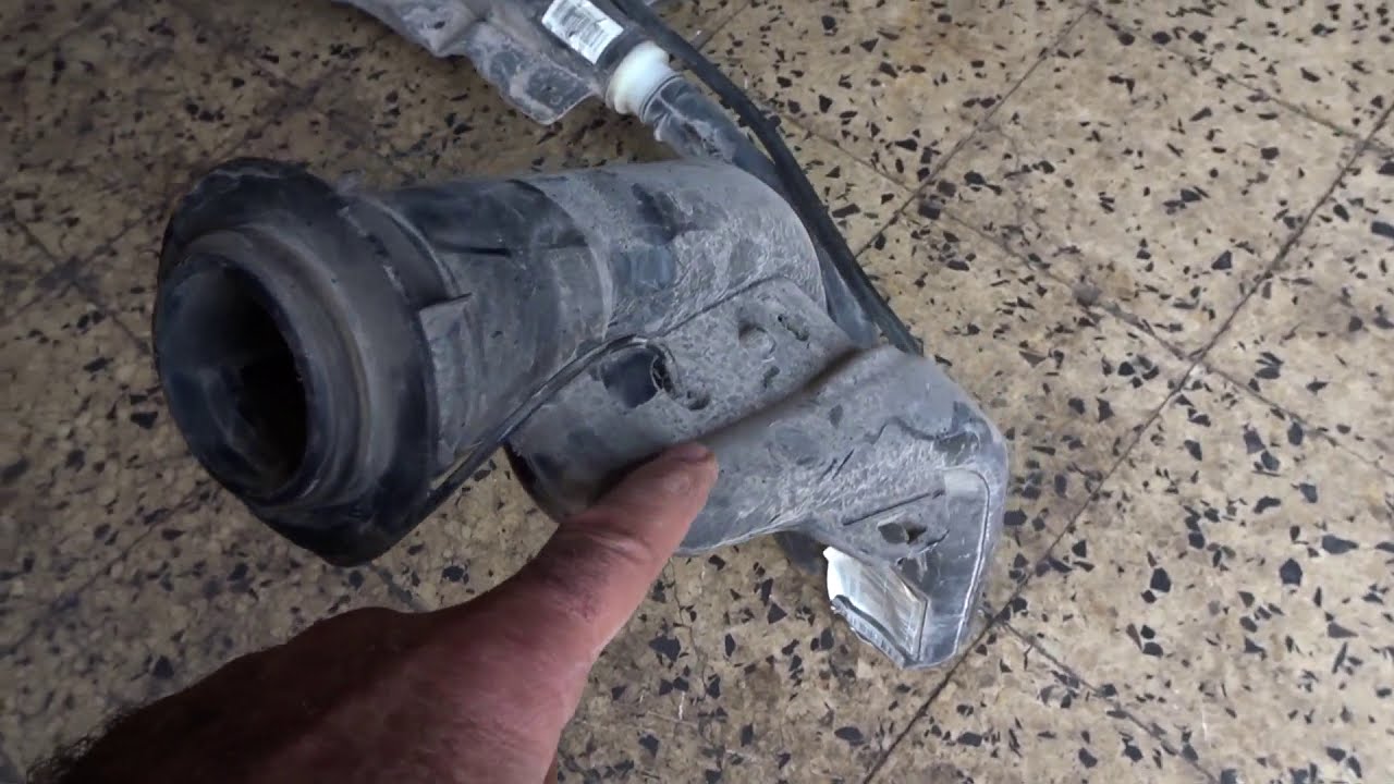 مشاكل ضغط الهواء في خزان الوقود.؟ صعوبه ملء تانك البنزين - Compress the air in the fuel tank