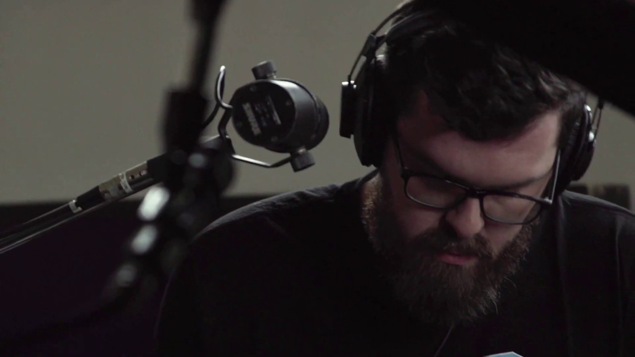 Looking Glass - Live from Hallowed Halls - Portland, Oregon (The AM - Acoustic Minds)