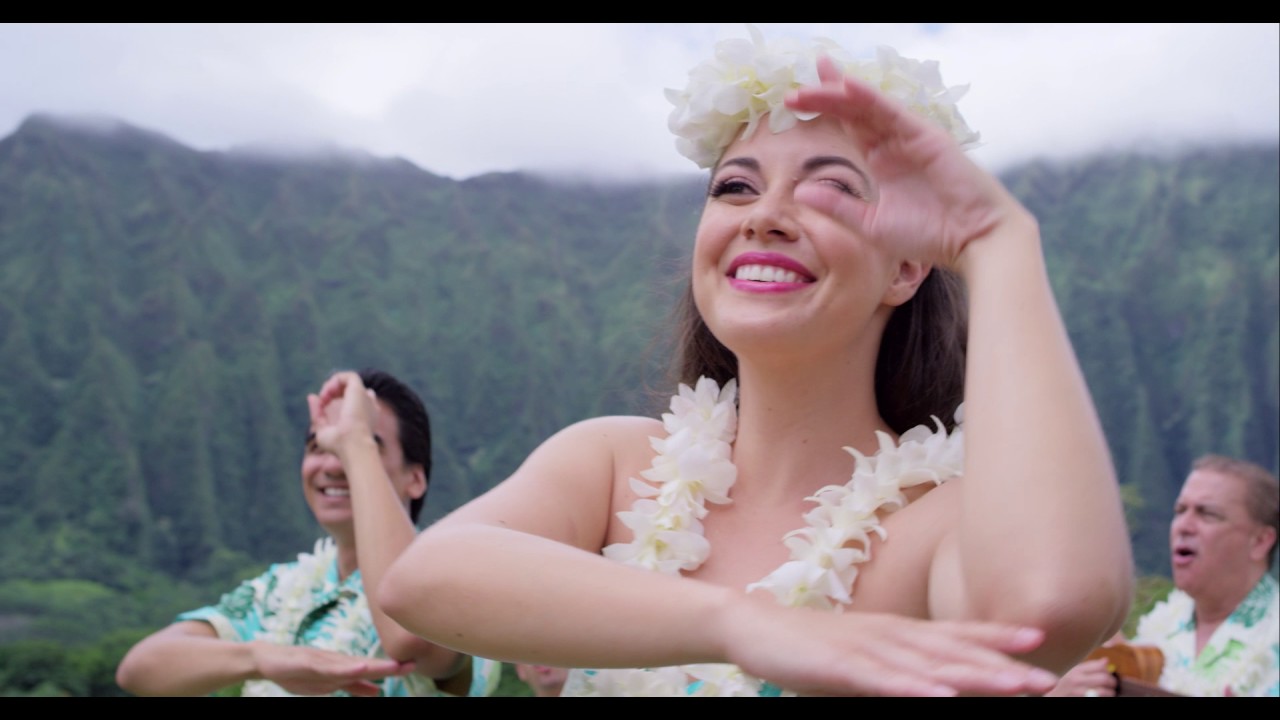 Happy Holidays From Hawaiian Airlines – Song of Christmas by Hawaiian Airlines Serenaders