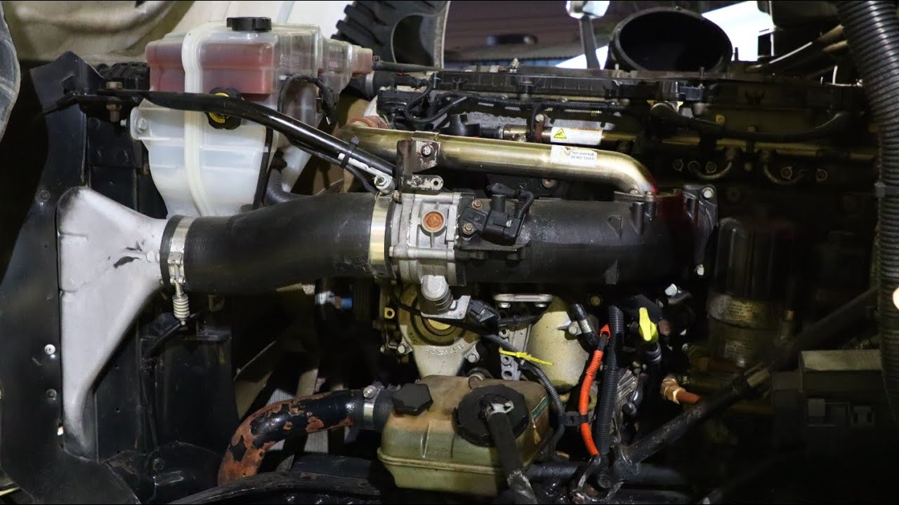 Motor DD15 sin fuerza valvula quebrada cabeza culata danada dano interno fuga de compresion