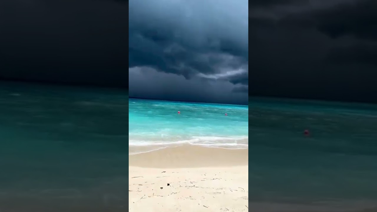 A storm is coming 🌩️ Calm before the storm, Maldives beaches