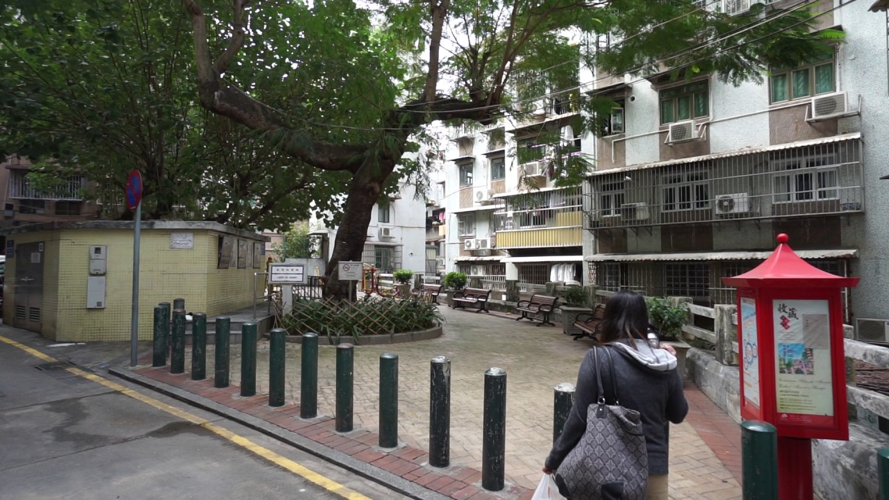 5 minutes walk in Macau, December 2016