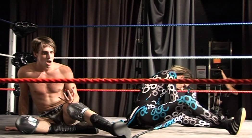 'Hot Blooded' Dom Black Vs 'The Extraordinary' Caleb Crow