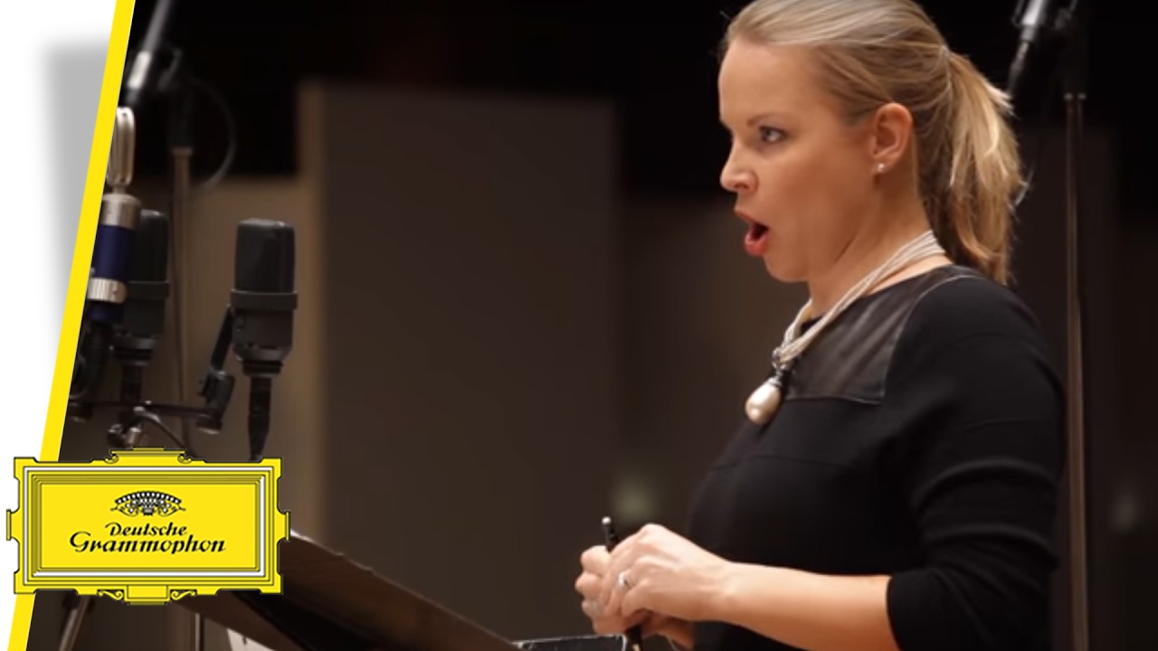 Elīna Garanča – Mascagni: Cavalleria rusticana: Regina coeli, laetare